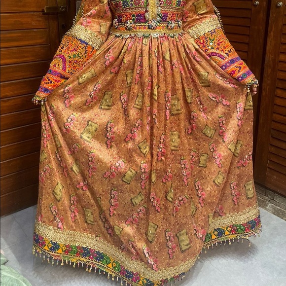 Beautifully Handmade pashtoon dress! - Picture 4 of 4